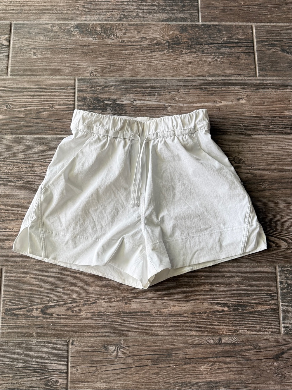 Lululemon Women’s Cinchable Waist High Rise Shorts